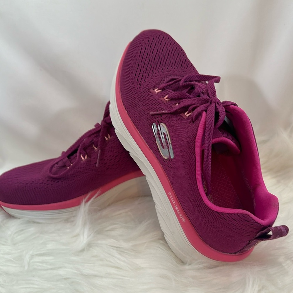 Skechers